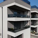K1-penthouse With Sea View And Heated Pool Διαμέρισμα *