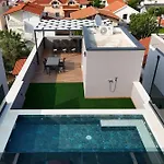 Διαμέρισμα K1-penthouse With Sea View And Heated Pool Vir