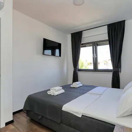 K1-penthouse With Sea View And Heated Pool * 비르