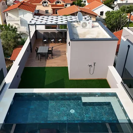 아파트 K1-penthouse With Sea View And Heated Pool 비르