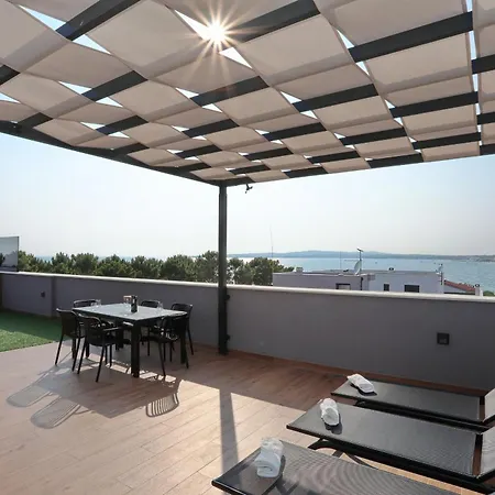 K1-penthouse With Sea View And Heated Pool * 비르