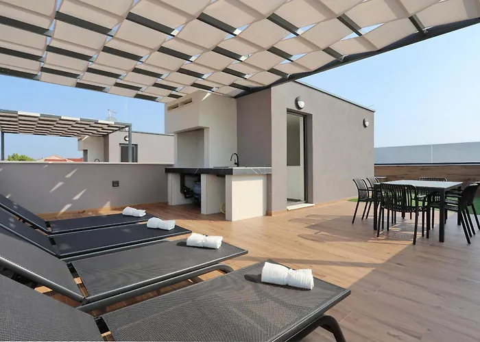 K1-penthouse With Sea View And Heated Pool *