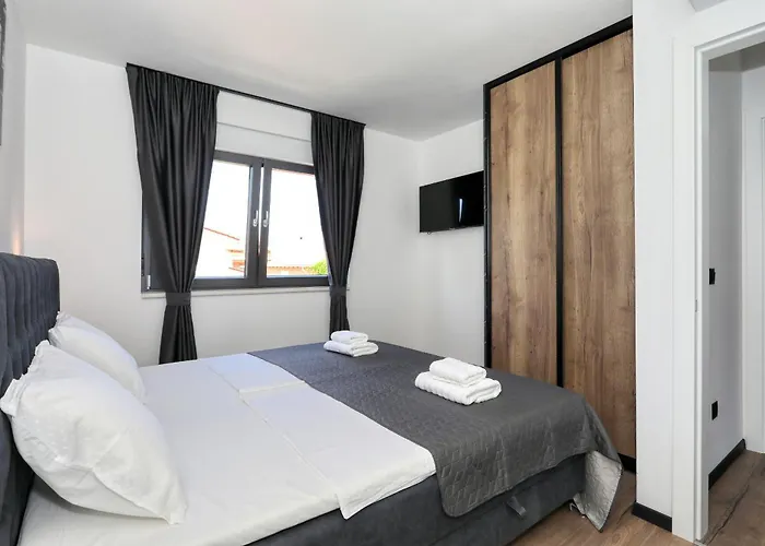 K1-penthouse With Sea View And Heated Pool Appartement Vir