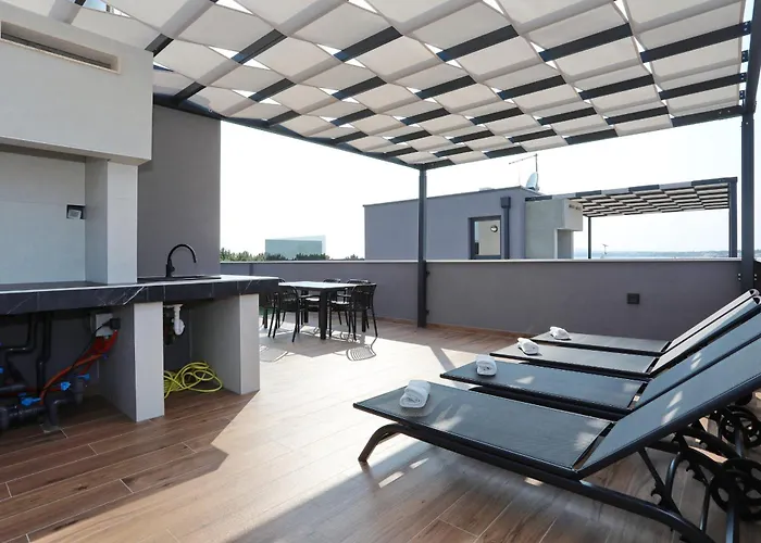 K1-penthouse With Sea View And Heated Pool Vir