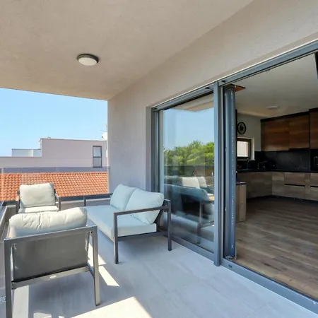 K1-penthouse With Sea View And Heated Pool *