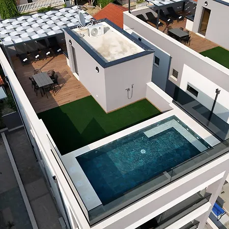 K1-penthouse With Sea View And Heated Pool Apartment *