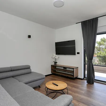 Apartment K1-penthouse With Sea View And Heated Pool *