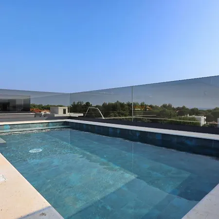K1-penthouse With Sea View And Heated Pool Apartment Vir