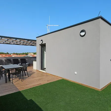K1-penthouse With Sea View And Heated Pool