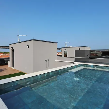 Apartment K1-penthouse With Sea View And Heated Pool Vir