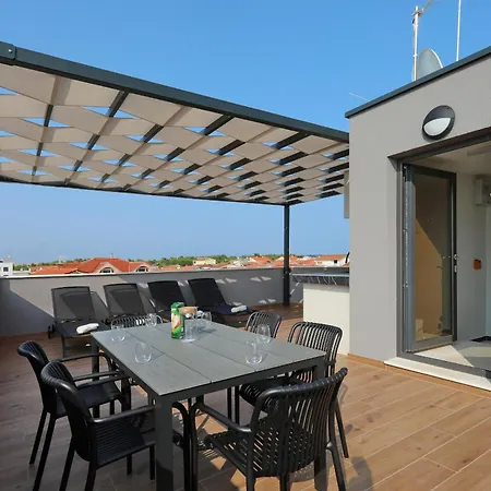 Apartment K1-penthouse With Sea View And Heated Pool Vir