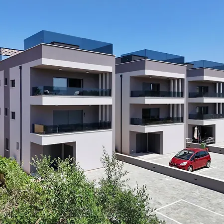 Apartment K1-penthouse With Sea View And Heated Pool *