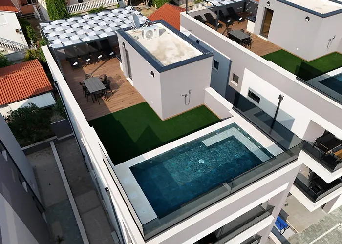 K1-penthouse With Sea View And Heated Pool Appartement *